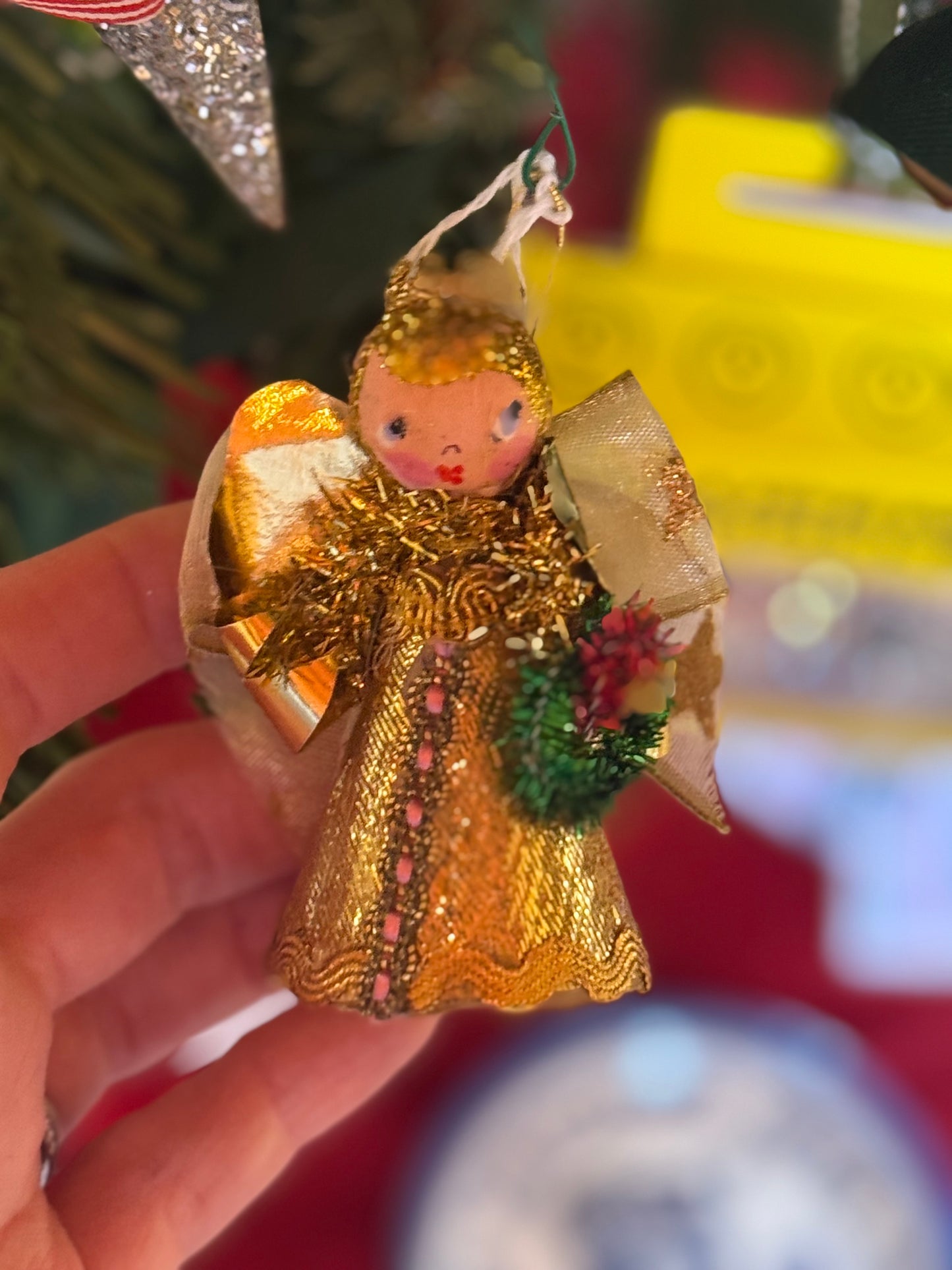 Vintage Angel with Wreath Ornament