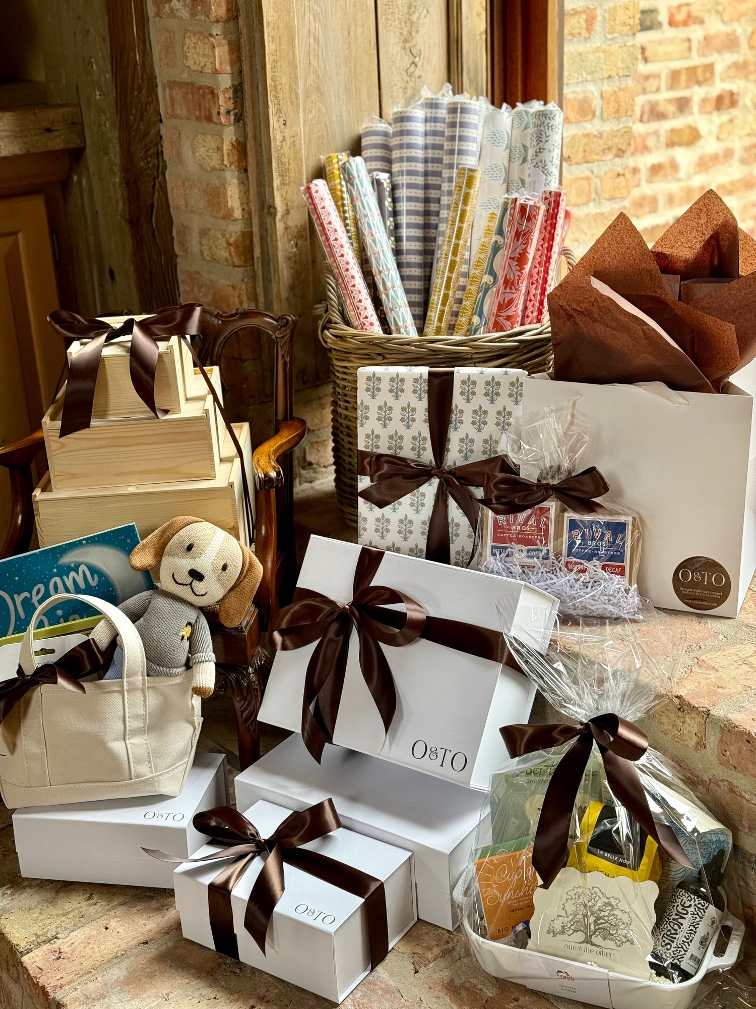 Give Custom Gifts With One & The Other