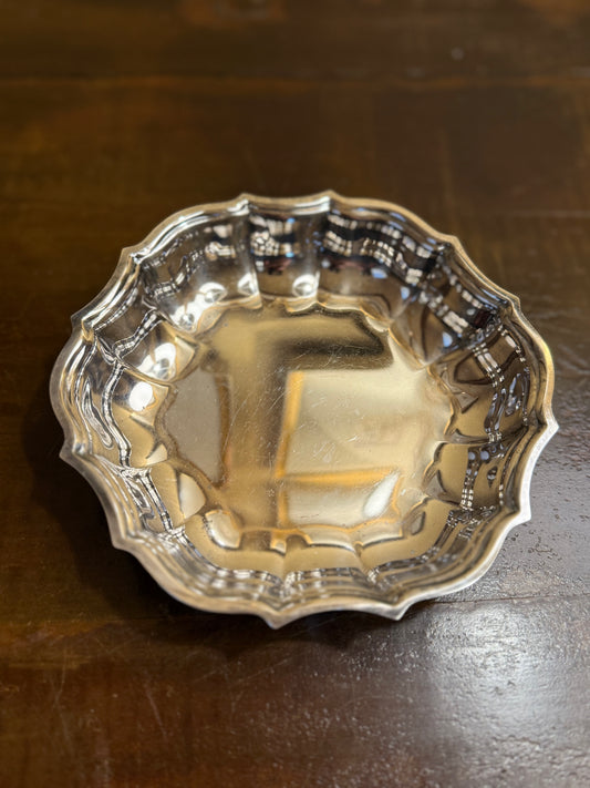 Oneida Silverplate Scallop Dish