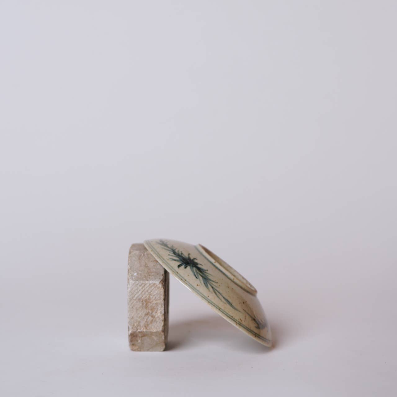 Small Blue and White Porcelain Dancing Crane Dish